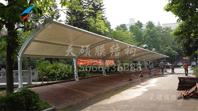 楓林苑小區膜結構停車棚